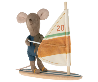 Beach mice, Surfer little brother
