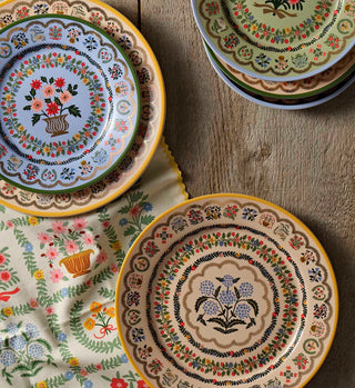 Rosette Porcelain Dinner Plate Set