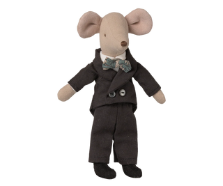 Wedding suit, Dad mouse