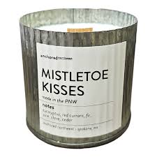 Mistletoe Kisses Wood Wick